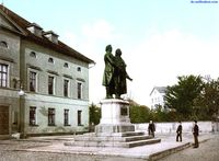 die-goethe-schiller-statue